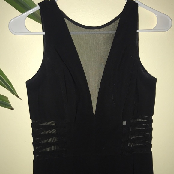 host pick ❤️ sleeveless black gown - Picture 4 of 7